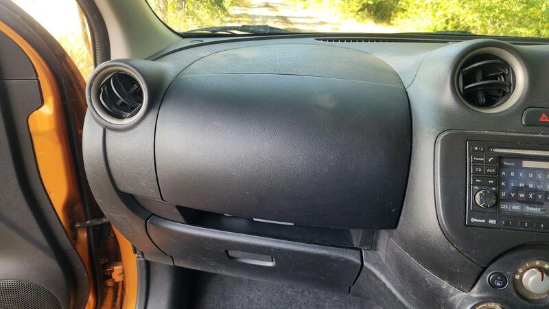 2011 Nissan Micra — photo 23