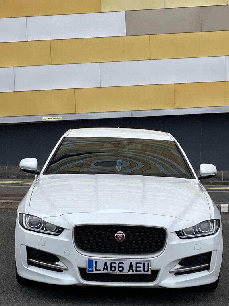 Jaguar Xe view 5