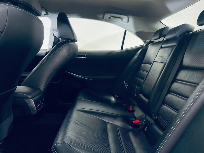 Lexus Is view 6