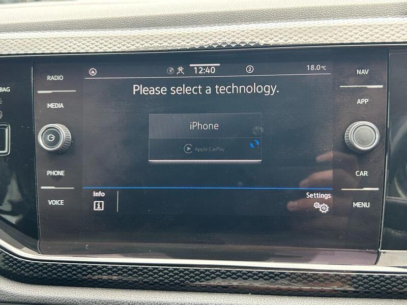 Volkswagen Polo view 2