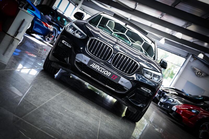 BMW X4 view 4