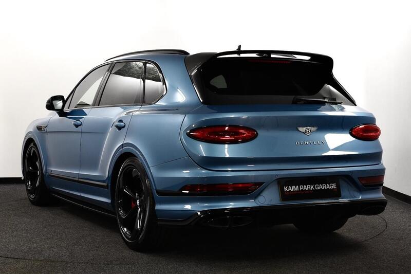 Bentley Bentayga view 5