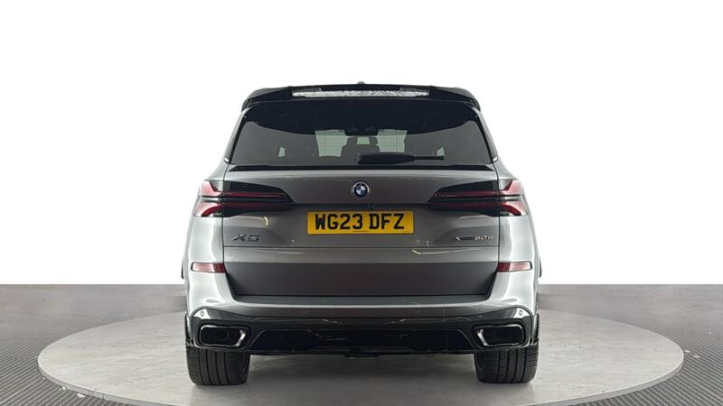 BMW X5 view 5