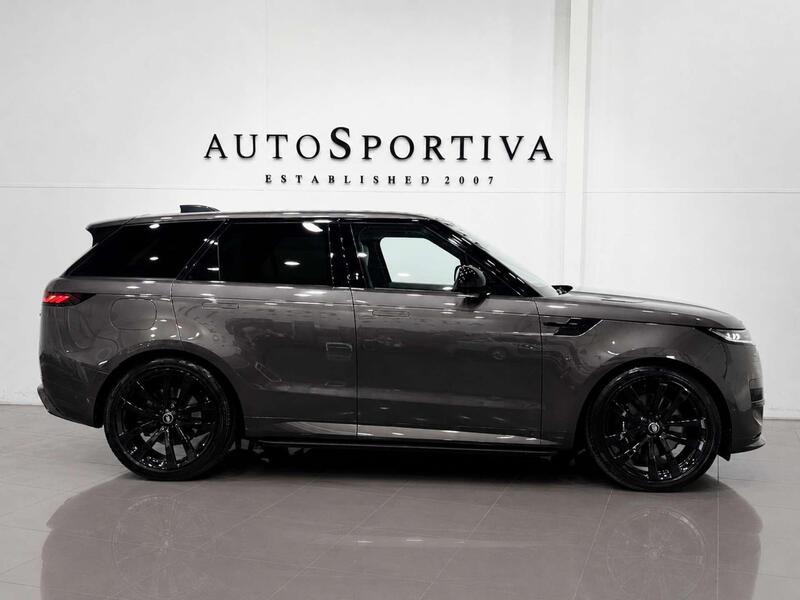 Land Rover Range Rover Sport view 3