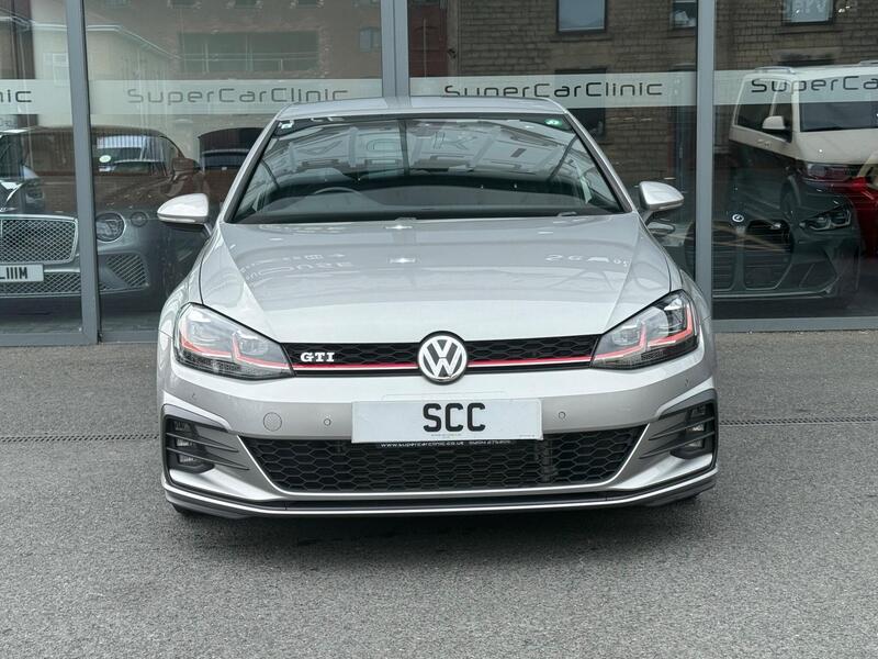 Volkswagen Golf view 3