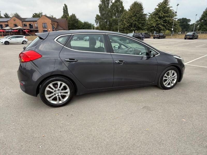 Kia Ceed view 4