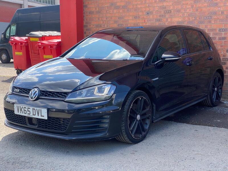 Volkswagen Golf view 2
