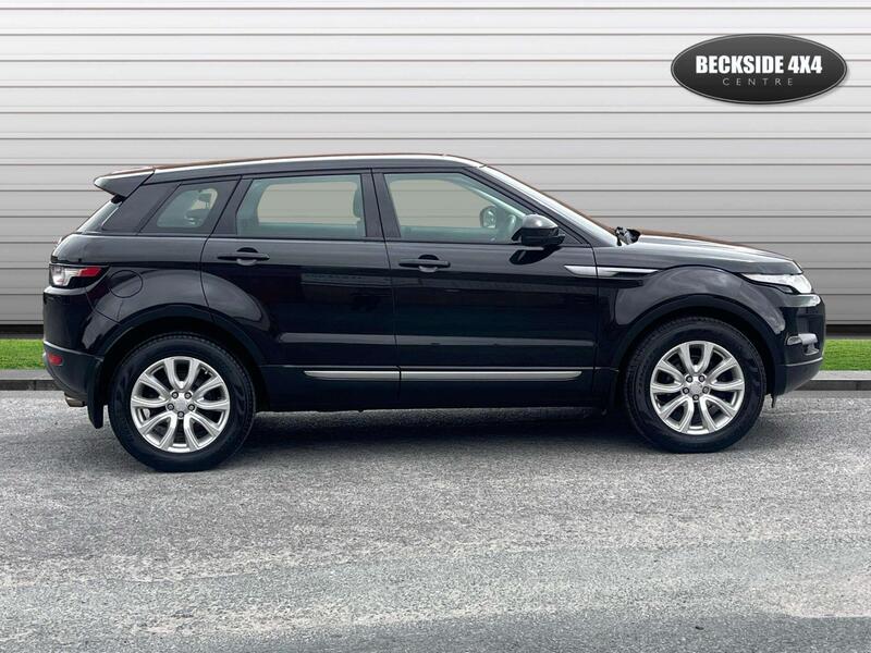 Land Rover Range Rover Evoque view 2