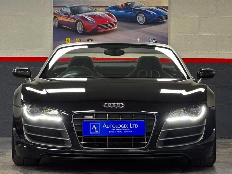 Audi Audi R8 view 5