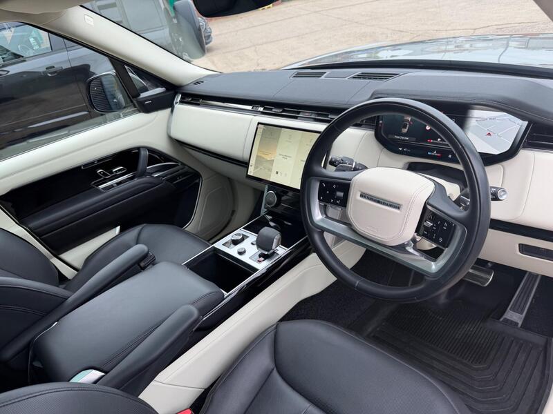 Land Rover Range Rover view 5