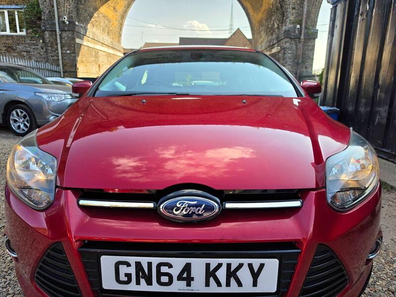 Ford Focus 1.0T EcoBoost Titanium Navigator Euro 5 (s/s) 5dr thumbnail 6