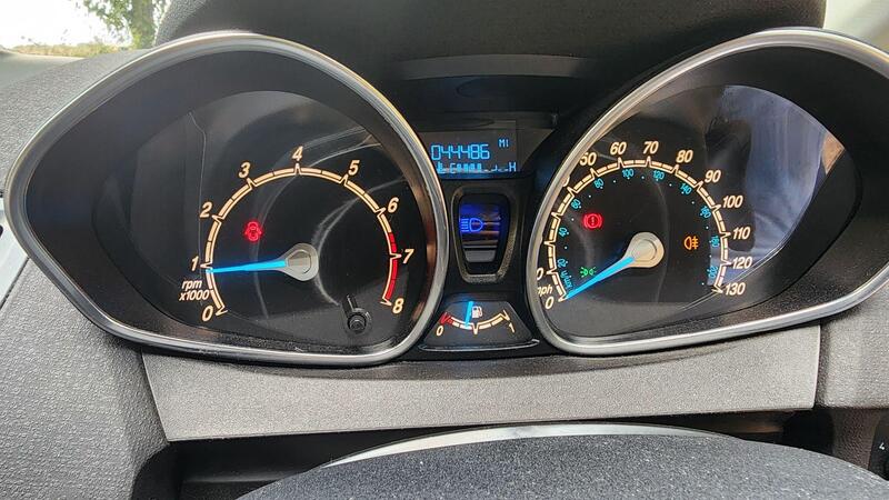 2013 Ford Fiesta — photo 22