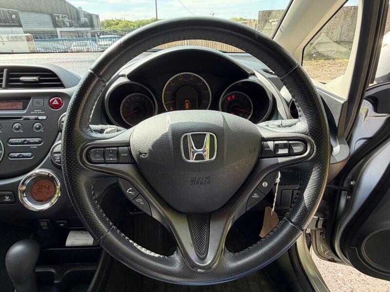 2013 Honda Jazz — photo 13