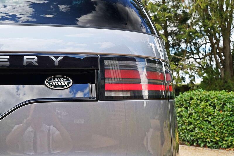 Land Rover Discovery 3 view 5