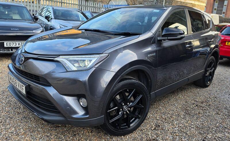 Toyota RAV4 2.5 VVT-h Excel CVT 4WD Euro 6 (s/s) 5dr view 3