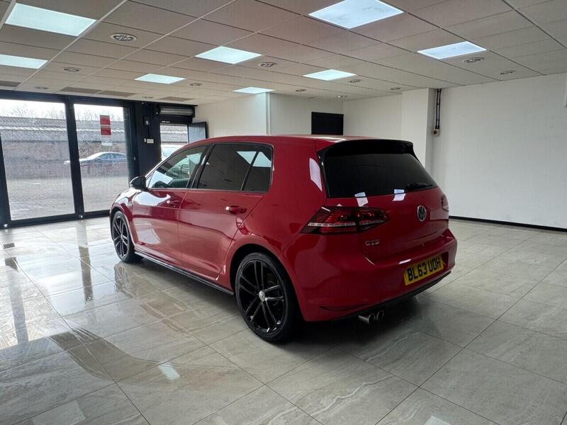Volkswagen Golf view 5