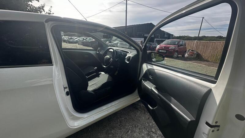 2016 Citroen C1 — photo 12