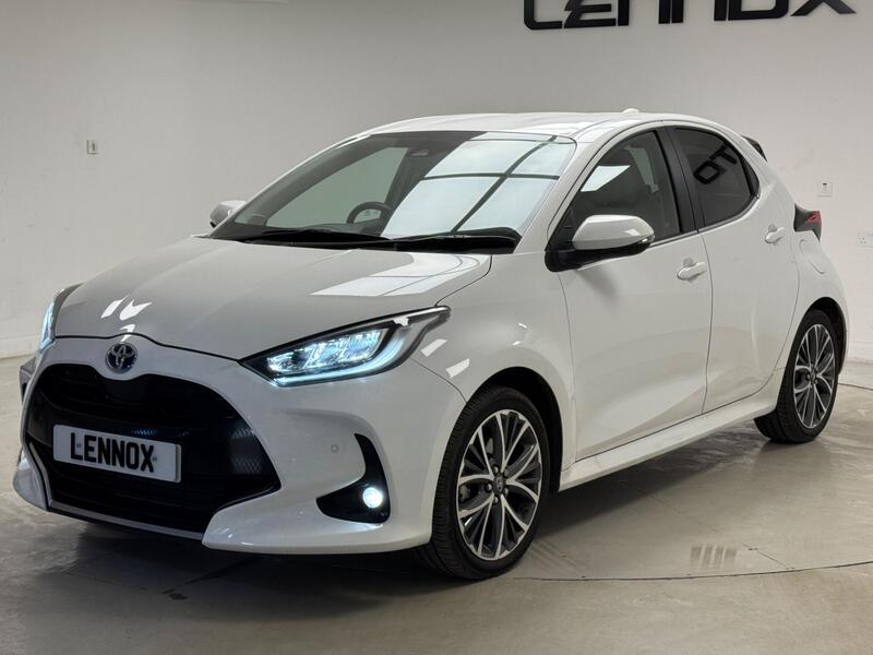 Toyota Yaris view 3