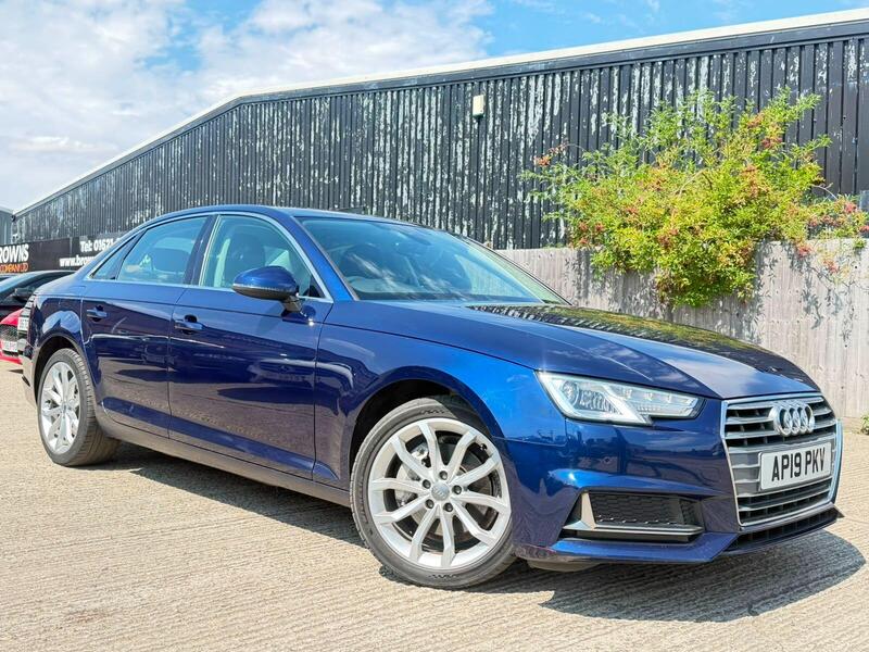 Audi A4 main image