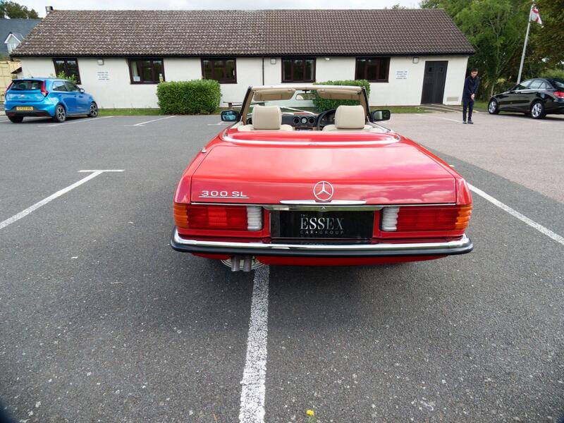 Mercedes-Benz SL view 22