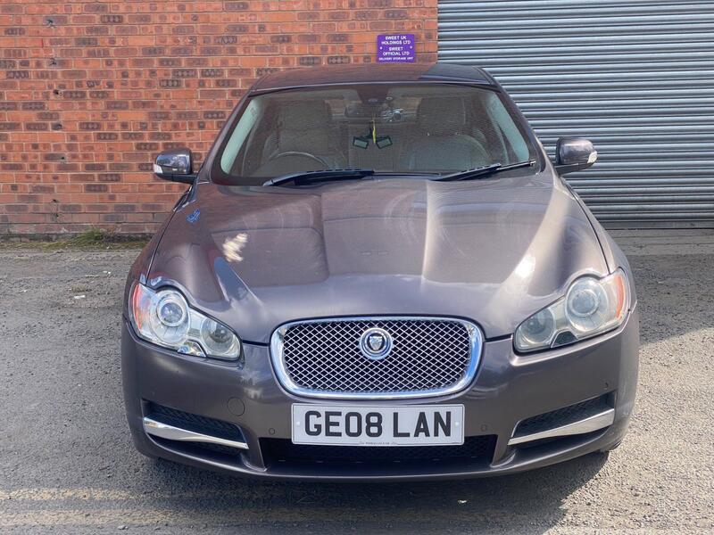 Jaguar XF view 3
