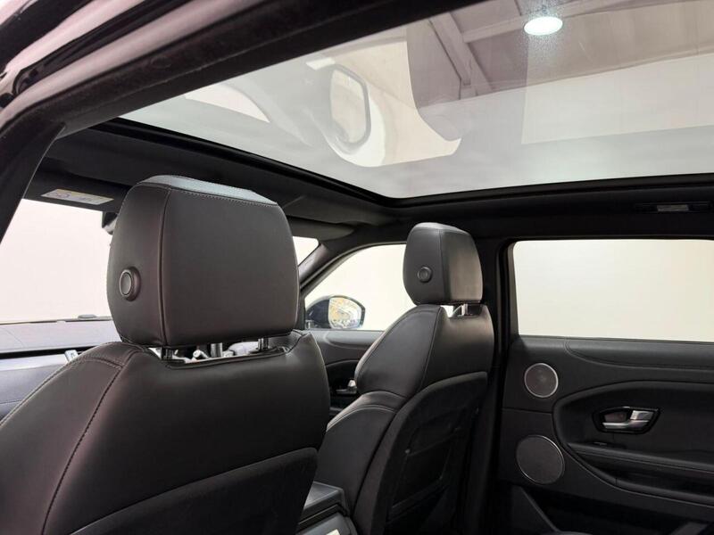 Land Rover Range Rover Evoque view 5