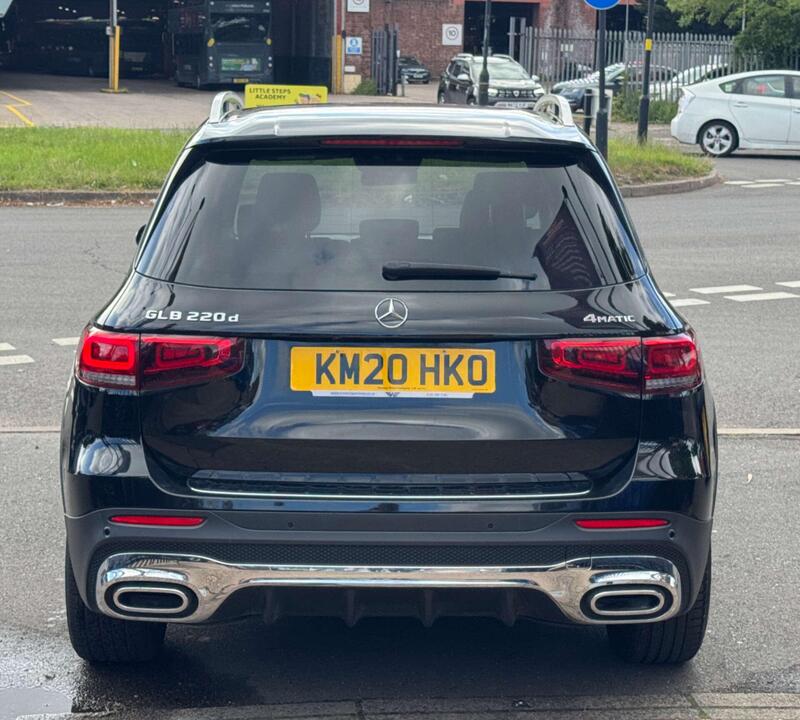 Mercedes-Benz Mercedes-Benz GLB view 7