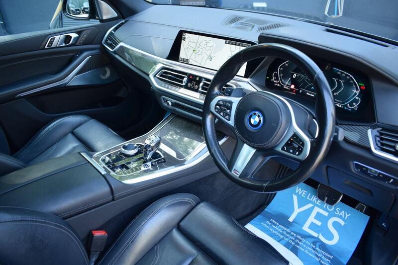 BMW X5 view 2