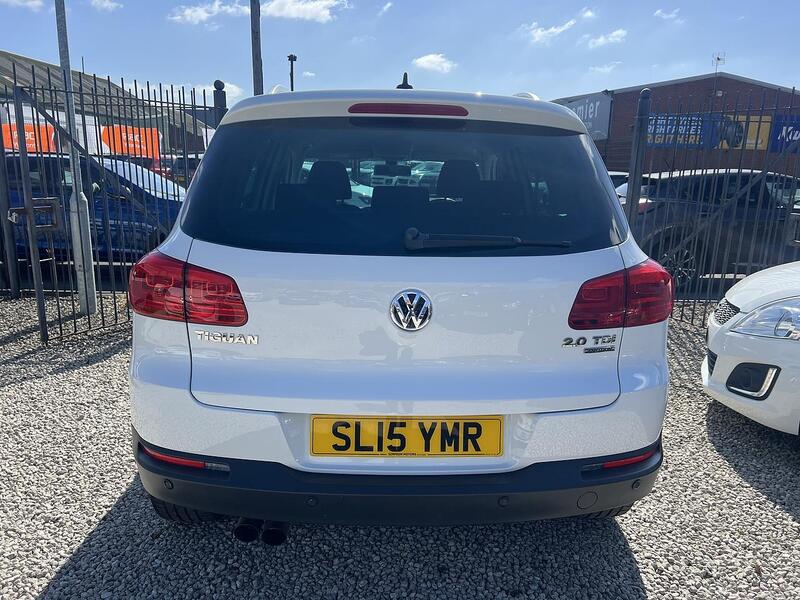 Volkswagen Tiguan view 5