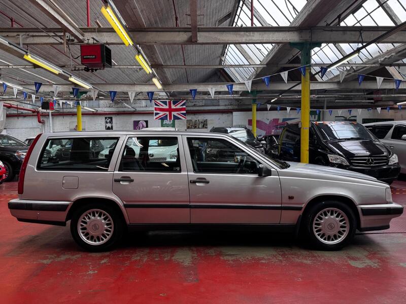 Volvo 850 view 22