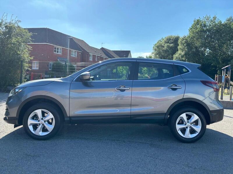 Nissan Qashqai view 2
