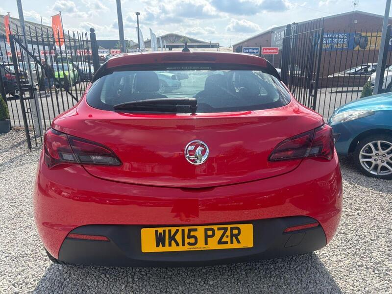 Vauxhall Astra GTC view 5