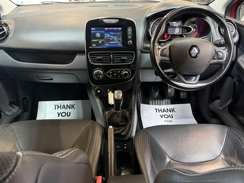 Renault Clio view 9