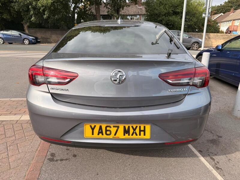 Vauxhall Insignia view 4