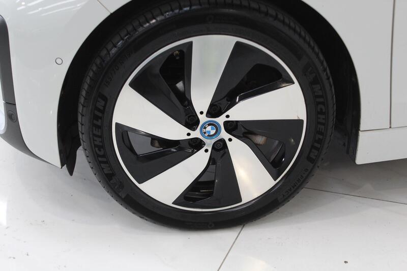 2022 BMW i3 in White — image 12 of 79