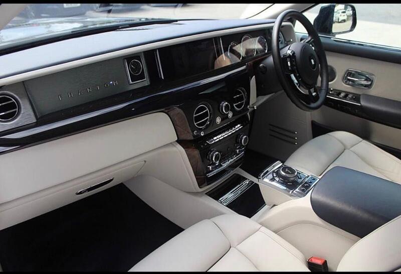 Rolls-Royce Phantom view 34