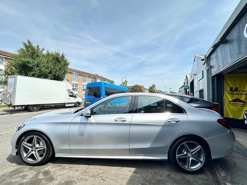 Mercedes-Benz C Class view 5