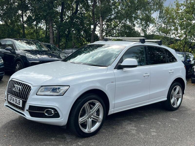 Audi Audi Q5 view 2