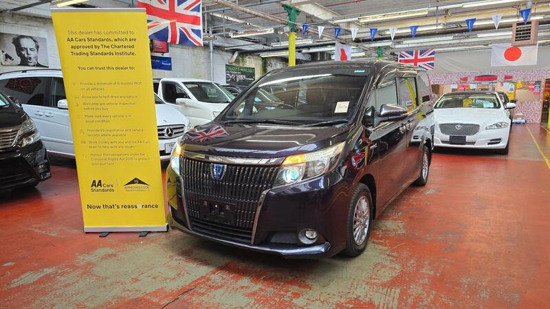 Toyota Voxy view 2