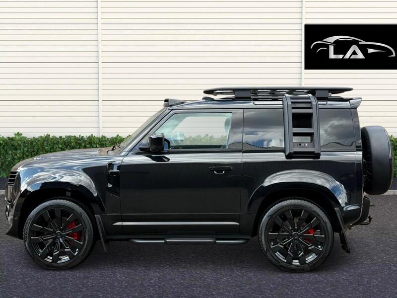 Land Rover Defender view 3