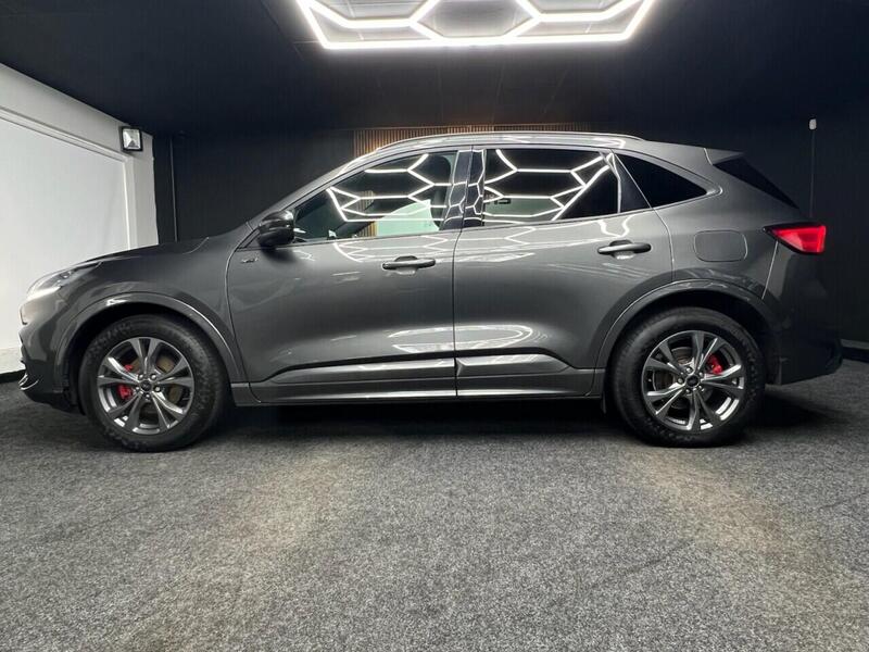 Ford Kuga view 4
