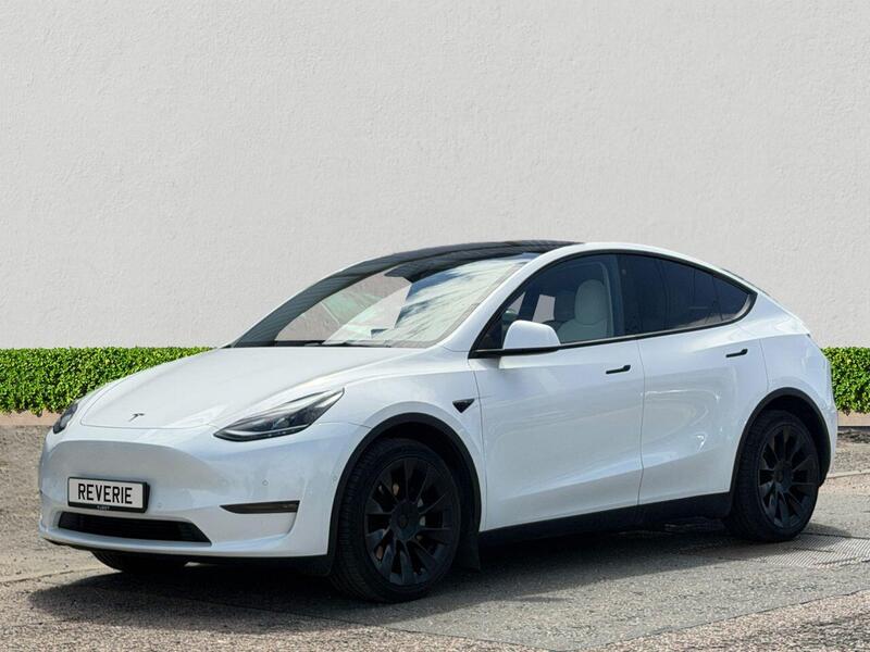 Tesla Model Y view 4