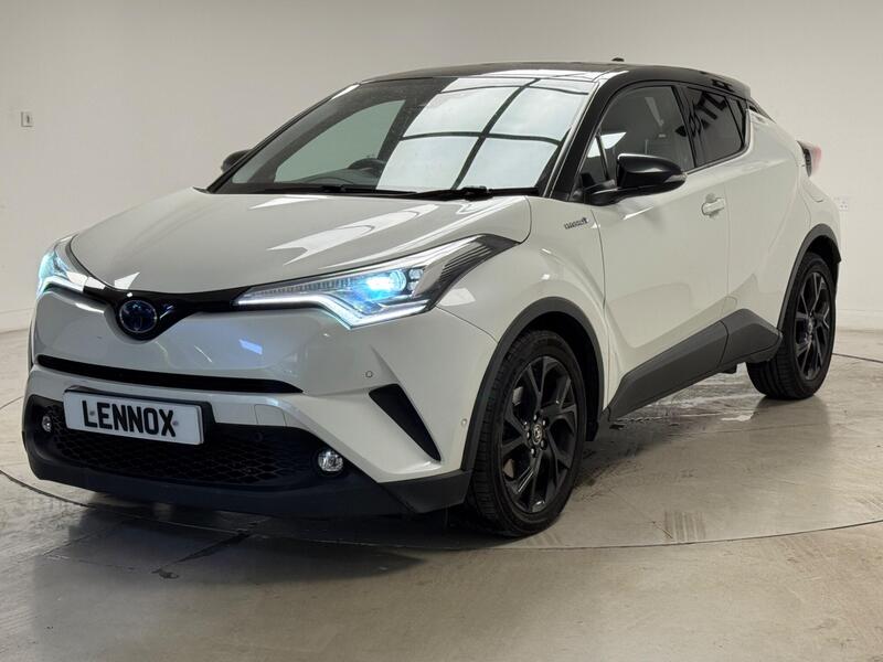 Toyota C-HR view 3