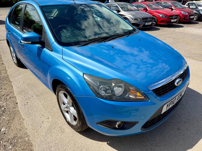 Ford Focus view 2