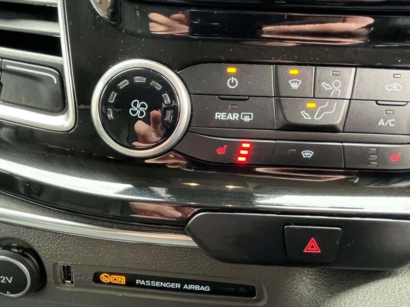 Ford Tourneo Custom view 79