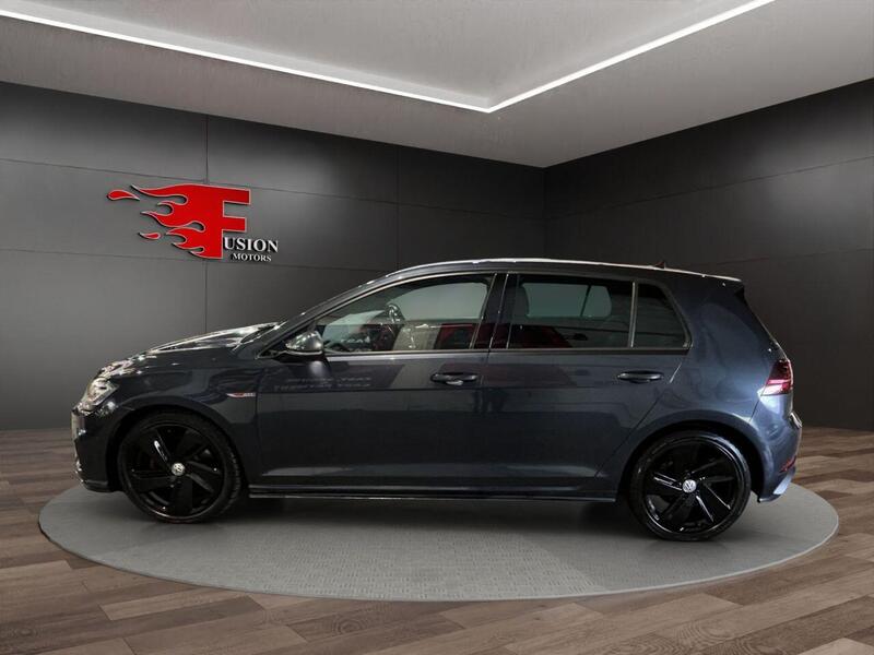 Volkswagen Golf view 4