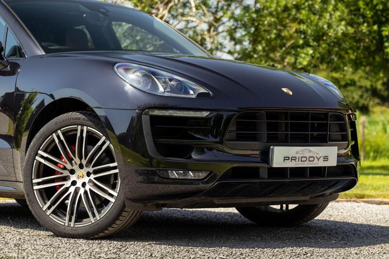 Porsche Macan view 5