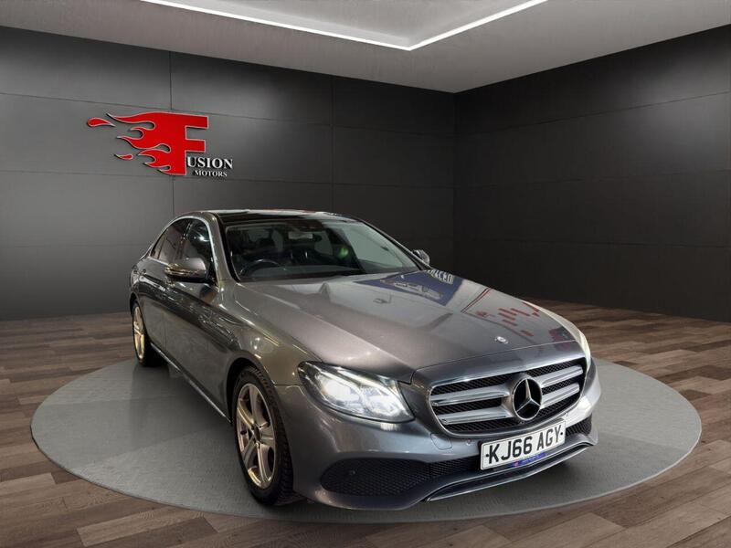 Mercedes-Benz E Class view 3