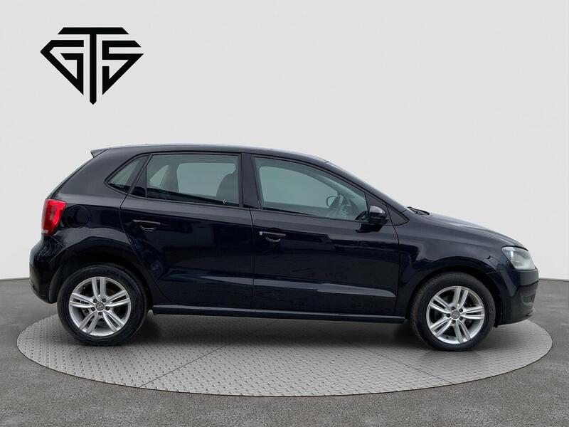 Volkswagen Polo view 2