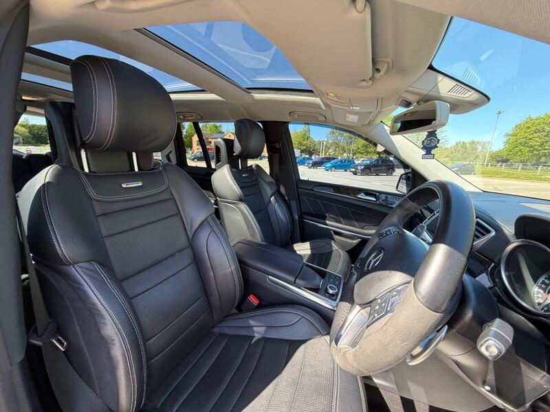 Mercedes-Benz GL Class view 3
